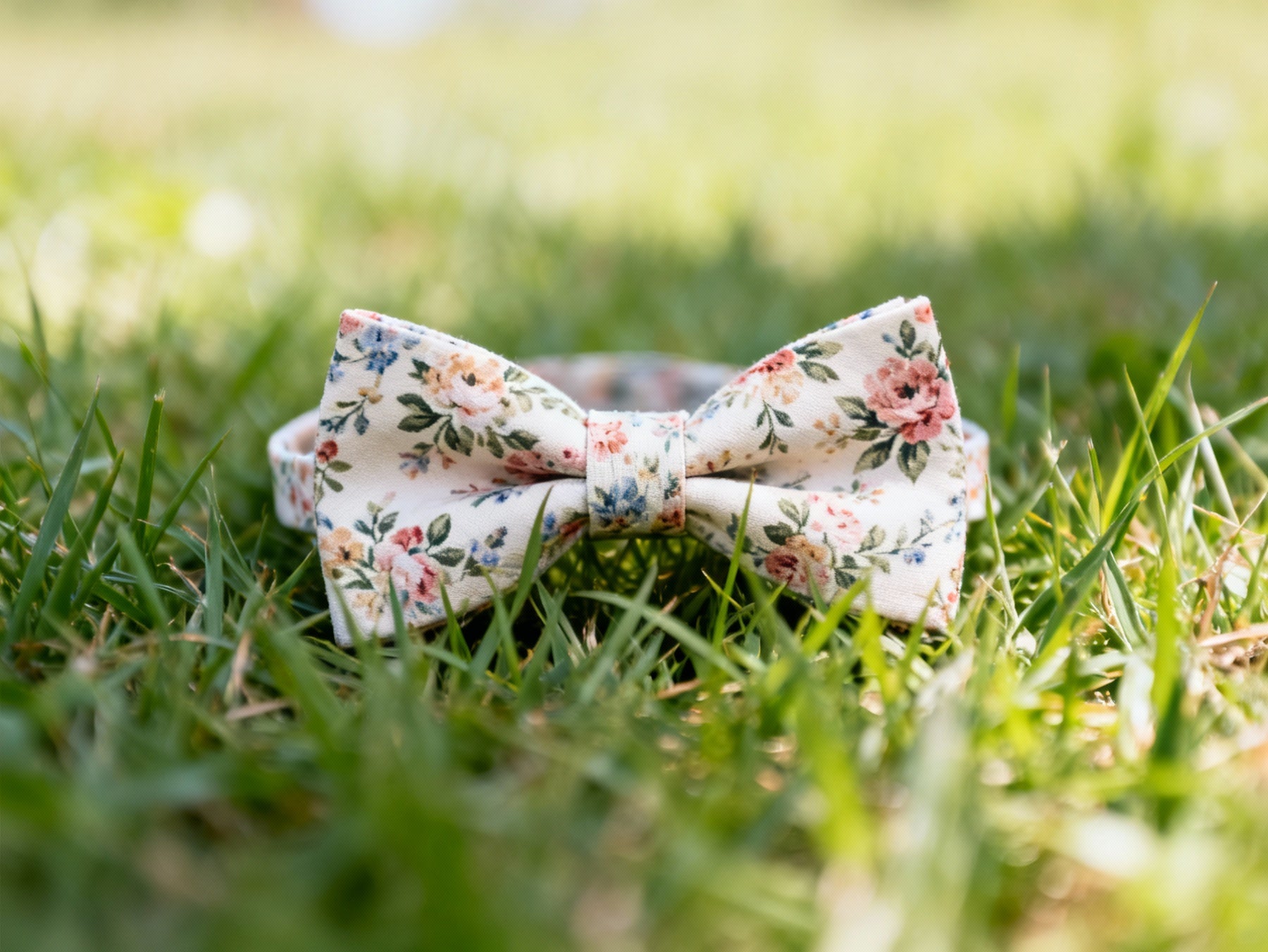 Noeud papillon fleuri